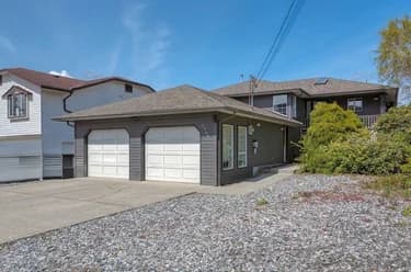 House for sale at 5796 Trail Avenue Sechelt British Columbia - MLS: R3114356