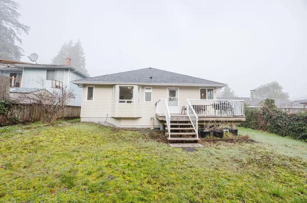 5809 ANCHOR ROAD, Sechelt, BC — Residential for Sale - Photo 2