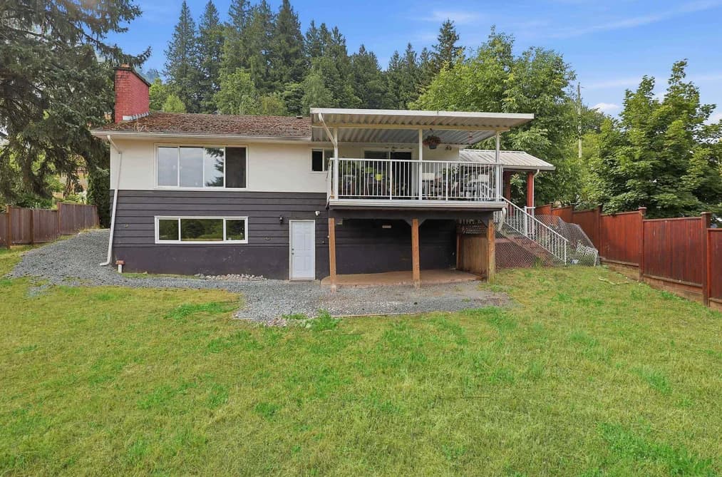 5825 JINKERSON ROAD, Chilliwack, BC — Residential for Sale - Photo 2