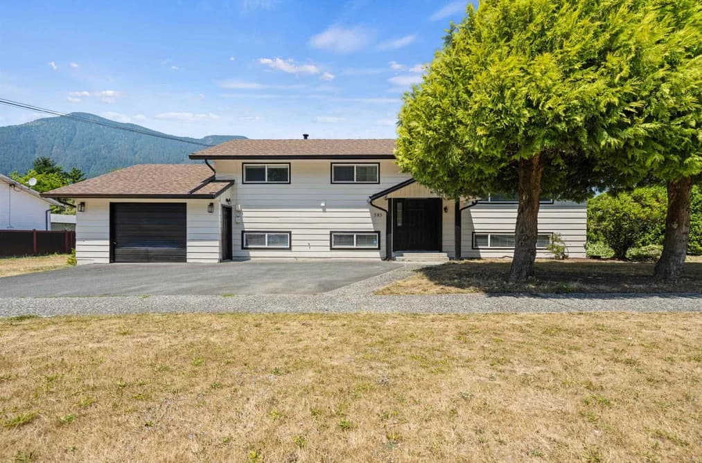583 PARK STREET, Hope, BC — Residential for Sale - Main Photo