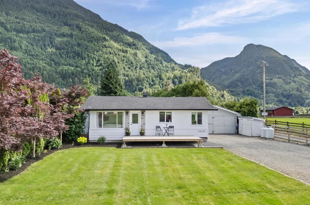 58458 MCKAY ROAD, Laidlaw, BC — Residential for Sale - Photo 2