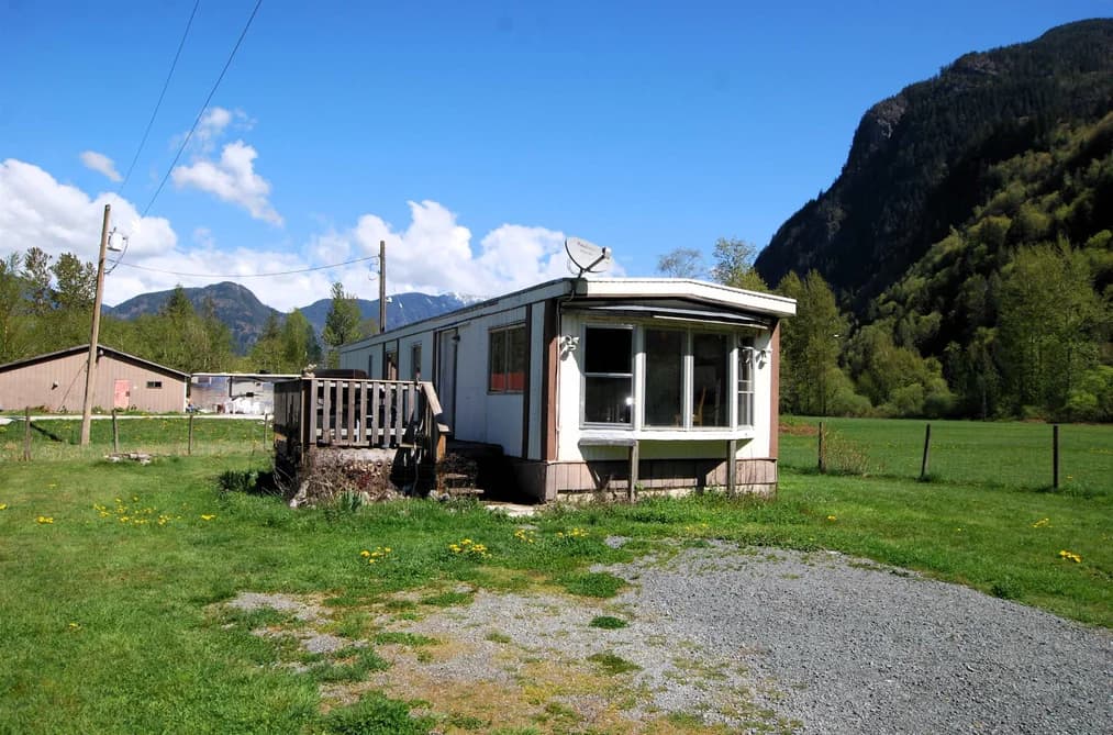 58661 DENT ROAD, Hope, BC — Residential for Sale - Photo 2