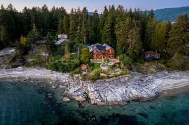 House for sale at 5871 Sunshine Coast Highway Sechelt British Columbia - MLS: R3084509