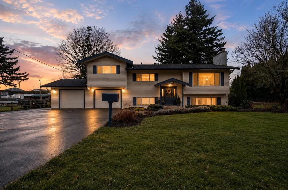 5896 CARTER ROAD, Chilliwack, BC — Residential for Sale - Photo 2