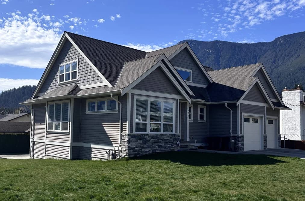 590 SKAGIT AVENUE, Hope, BC — Residential for Sale - Main Photo