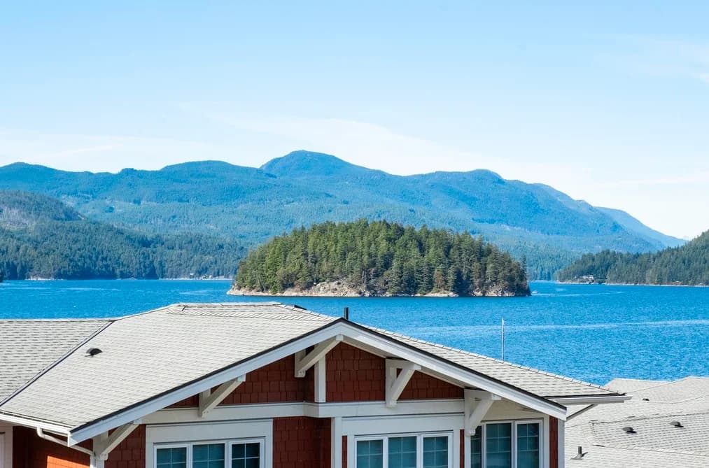 5902 BEACHGATE LANE, Sechelt, BC — Residential for Sale - Main Photo