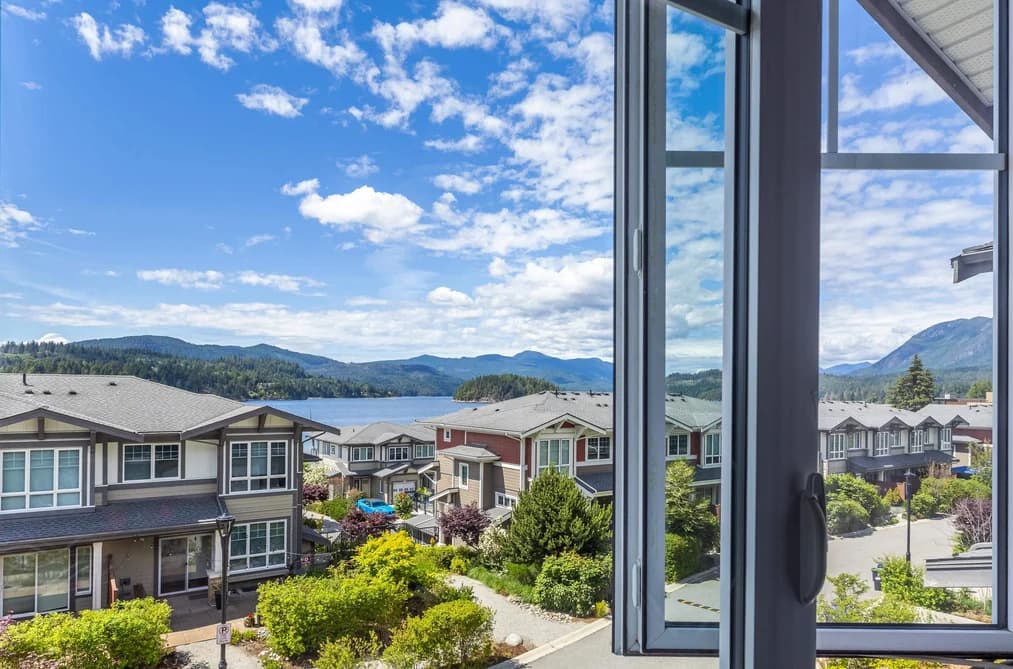 5946 OLDMILL LANE, Sechelt, BC — Residential for Sale - Main Photo