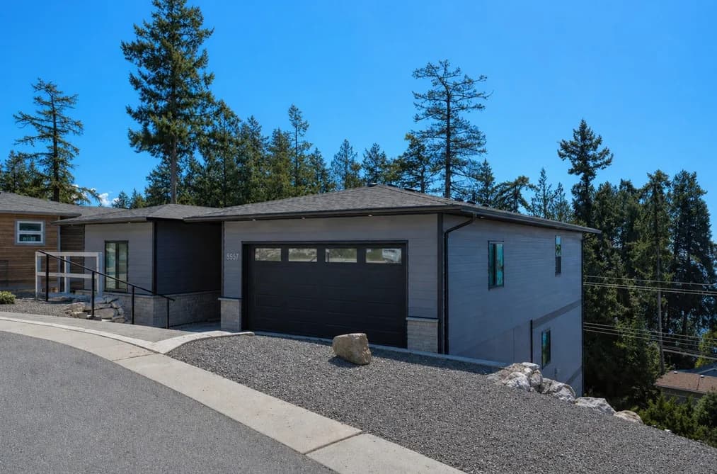 5957 BARNACLE PLACE, Sechelt, BC — Residential for Sale - Main Photo