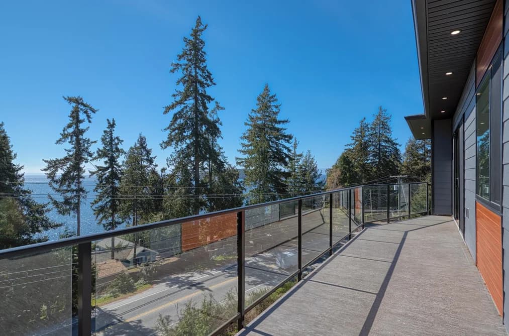 5957 BARNACLE PLACE, Sechelt, BC — Residential for Sale - Photo 2