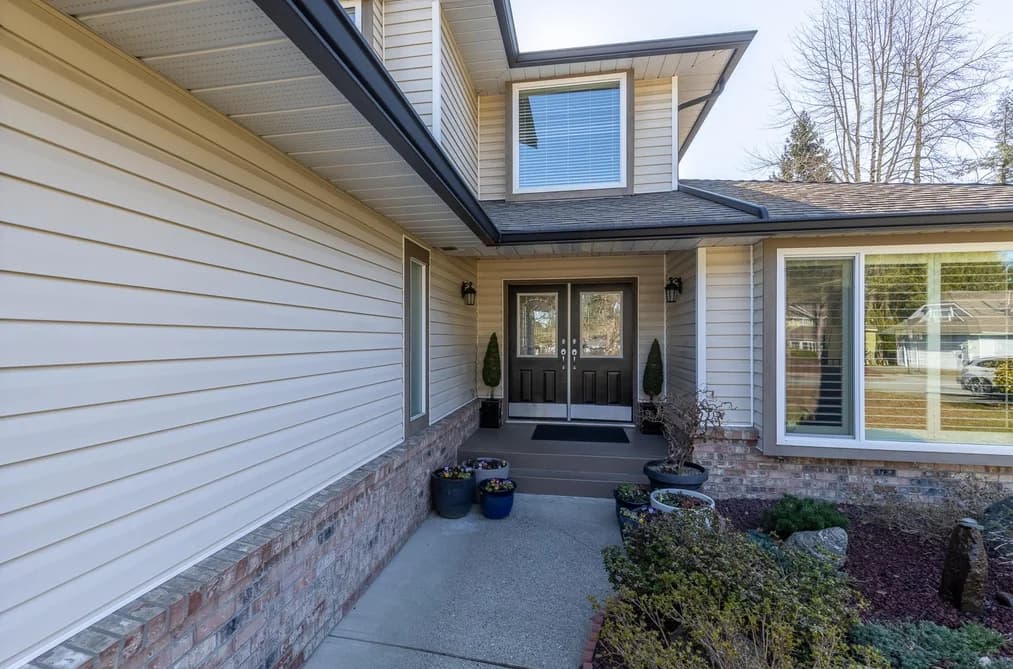 5976 SOUTHPARK GROVE, Surrey, BC — Residential for Sale - Photo 2