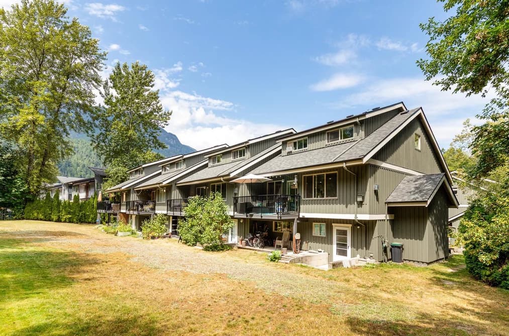6 1158 CARMEL PLACE, Squamish, BC — Residential for Sale - Photo 2