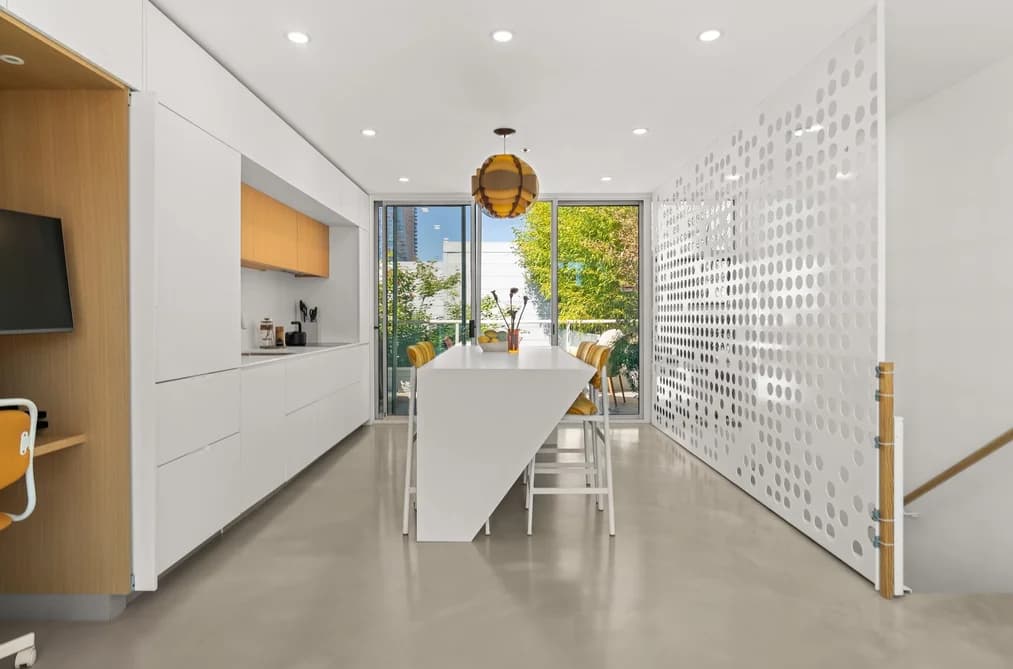 6 1650 W 1ST AVENUE, Vancouver, BC — Residential for Sale - Main Photo