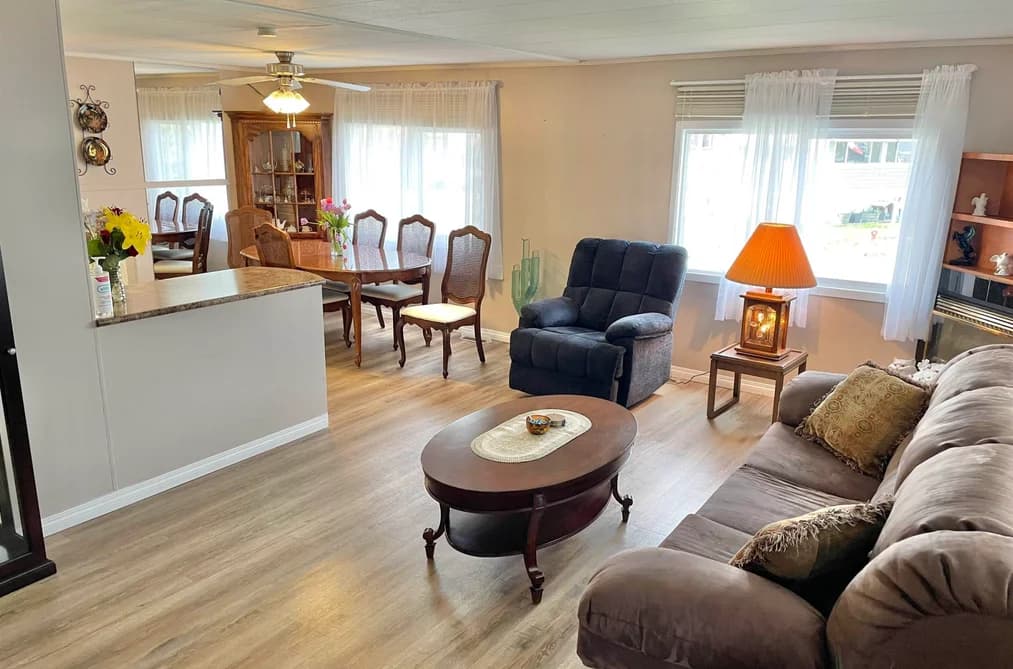 6 31313 LIVINGSTONE AVENUE, Abbotsford, BC — Residential for Sale - Photo 2