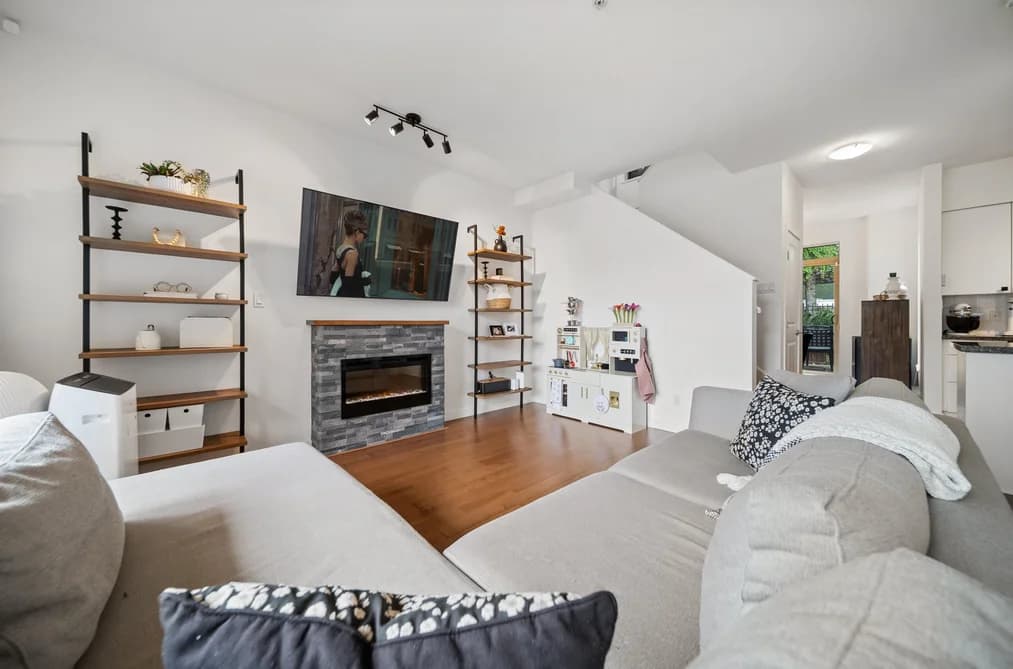 6 4132 HALIFAX STREET, Burnaby, BC — Residential for Sale - Main Photo