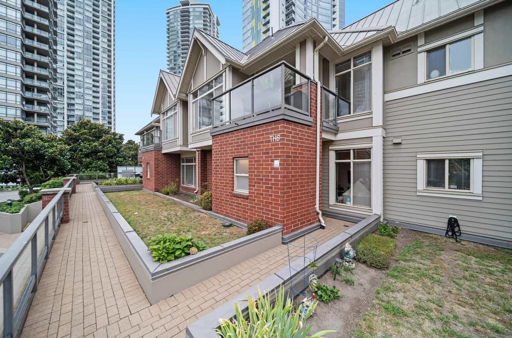 6 4132 HALIFAX STREET, Burnaby, BC — Residential for Sale - Photo 2