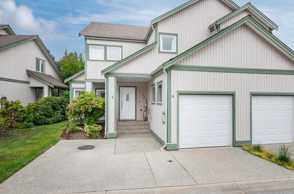 6 735 PARK ROAD, Gibsons, BC — Residential for Sale - Main Photo