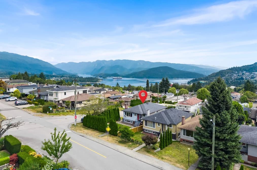 6 SEA AVENUE, Burnaby, BC — Residential for Sale - Main Photo