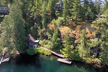 House for sale at 6005-09 Bluff Place Madeira Park British Columbia - MLS: R3137087