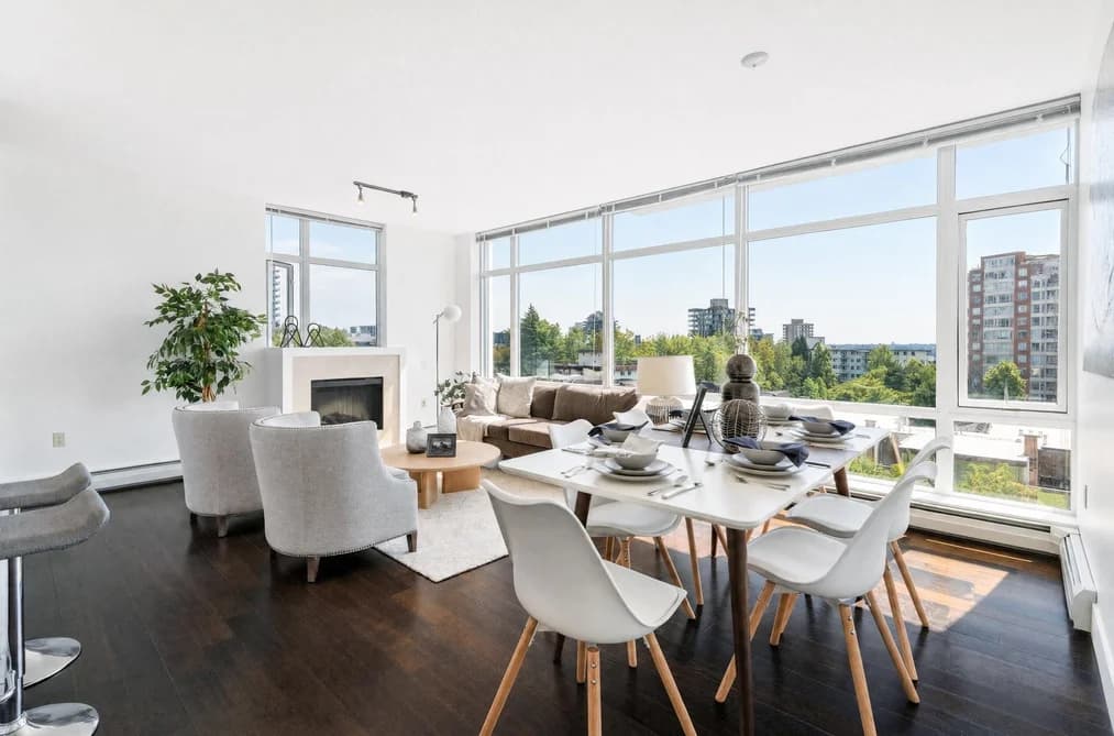 601 1320 CHESTERFIELD AVENUE, North Vancouver, BC — Residential for Sale - Photo 2