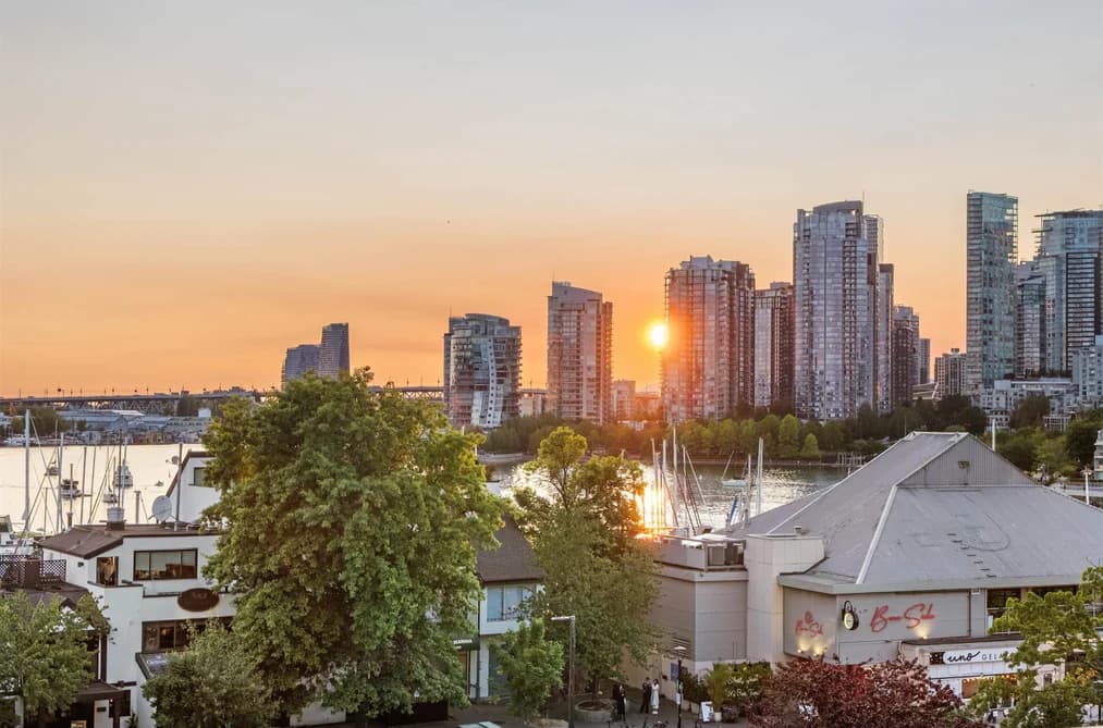 601 456 MOBERLY ROAD, Vancouver, BC — Residential for Sale - Photo 2
