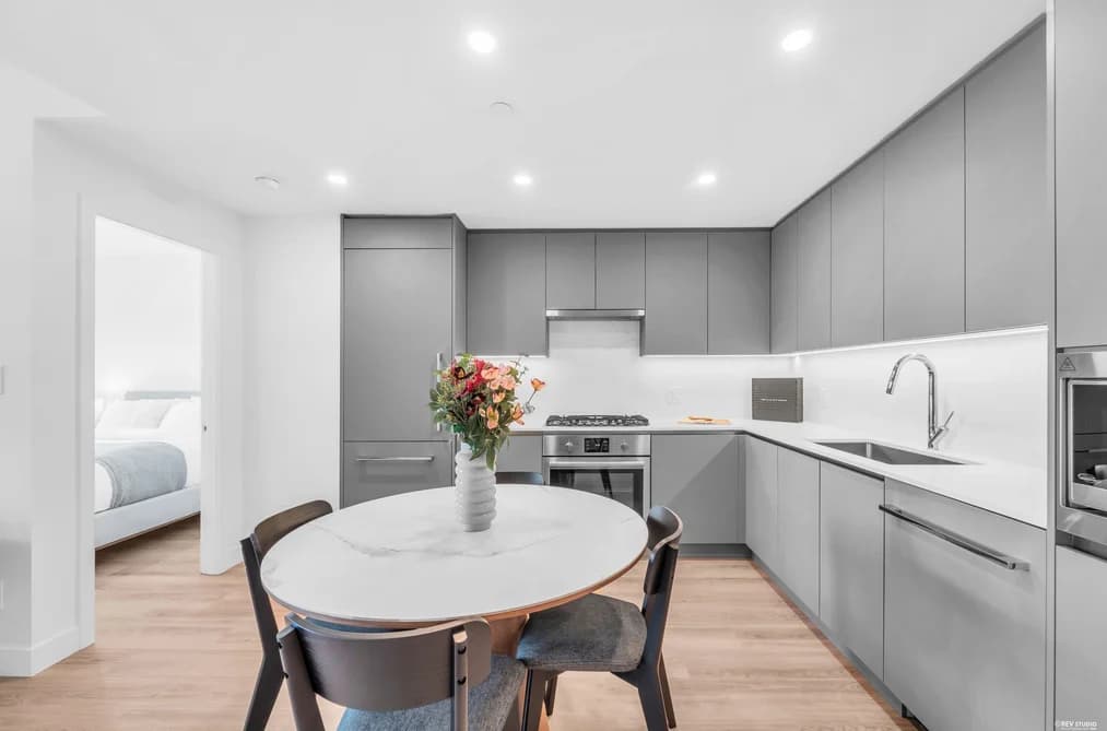 601 7977 LANSDOWNE ROAD, Richmond, BC — Residential for Sale - Main Photo