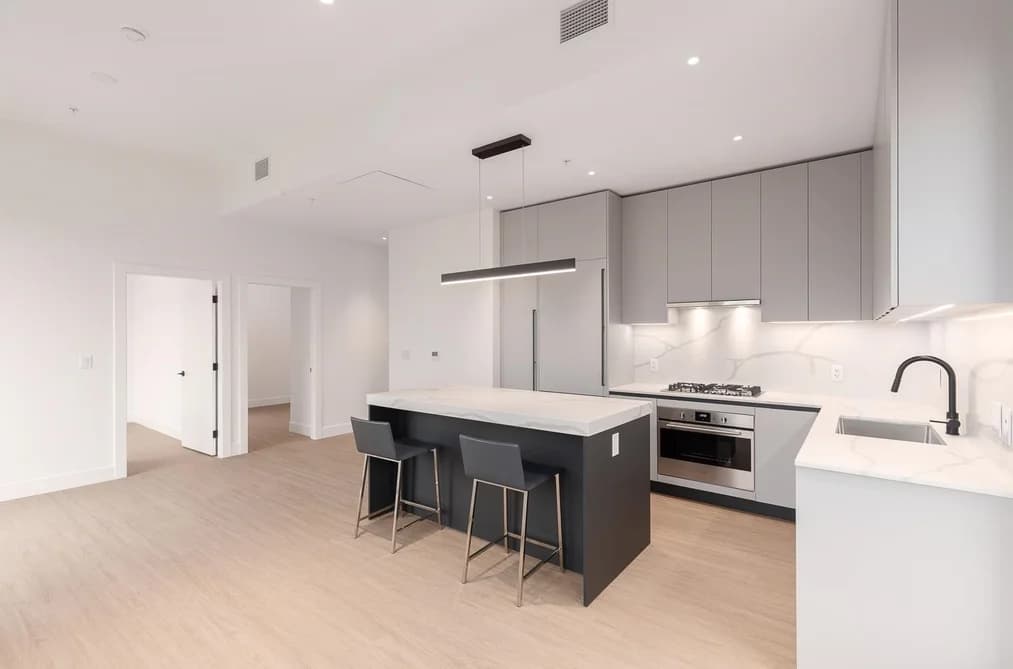 602 2235 E BROADWAY, Vancouver, BC — Residential for Sale - Main Photo