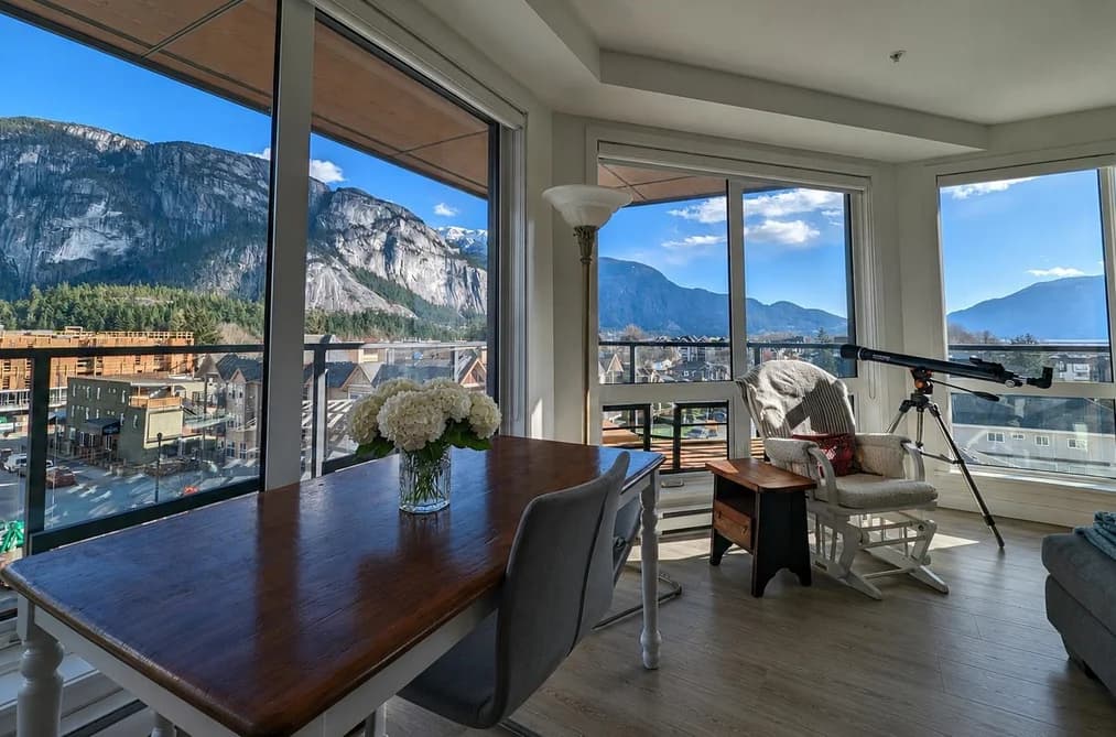 602 38013 THIRD AVENUE, Squamish, BC — Residential for Sale - Main Photo