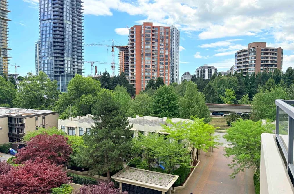 602 4333 CENTRAL BOULEVARD, Burnaby, BC — Residential for Sale - Photo 2