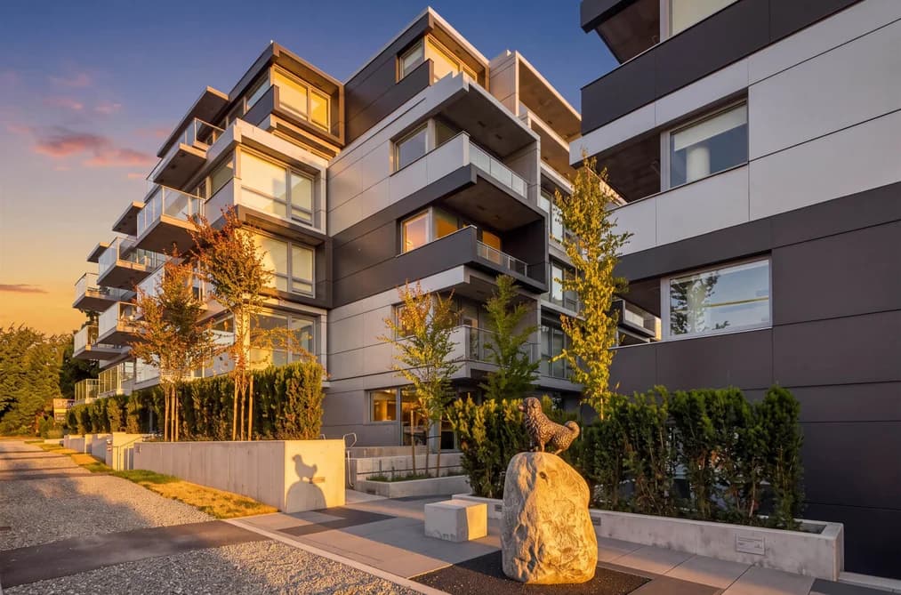602 8030 OAK STREET, Vancouver, BC — Residential for Sale - Photo 2