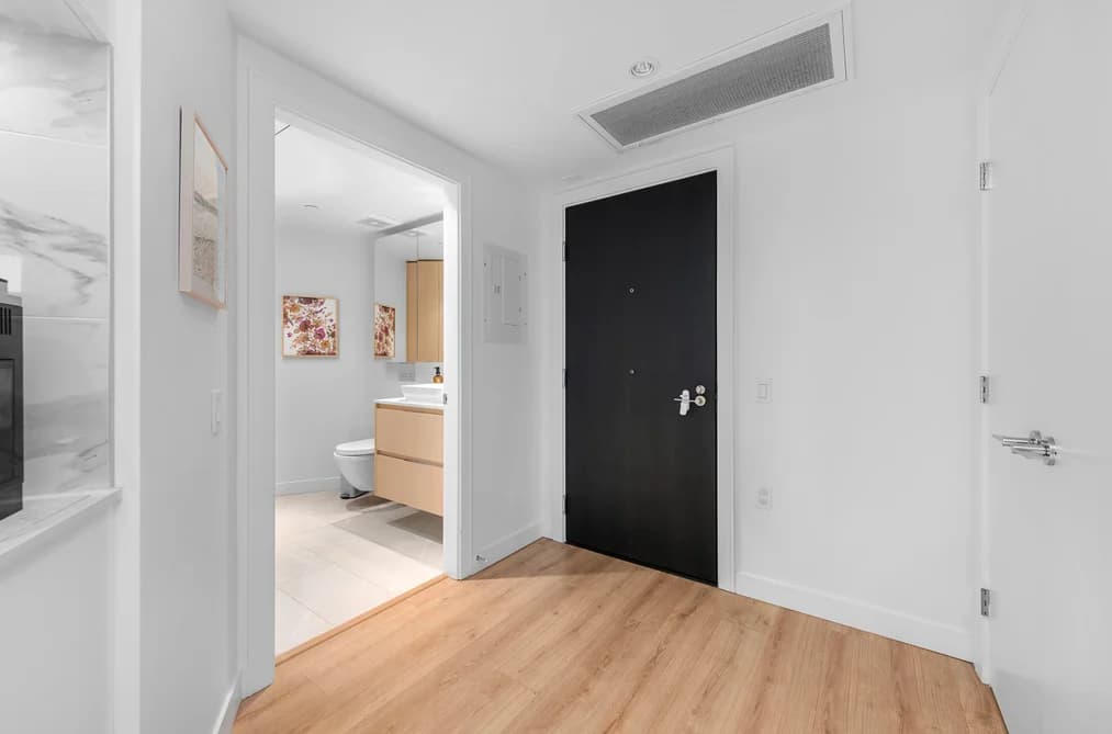 603 1500 FERN STREET, North Vancouver, BC — Residential for Sale - Photo 2