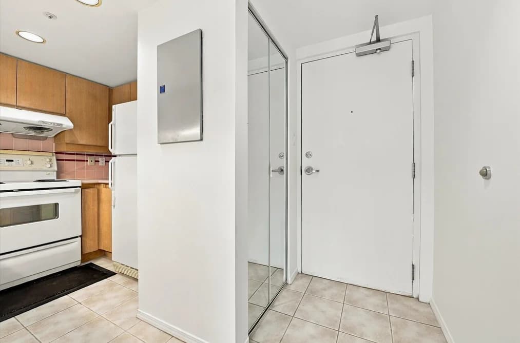 603 183 KEEFER PLACE, Vancouver, BC — Residential for Sale - Photo 2