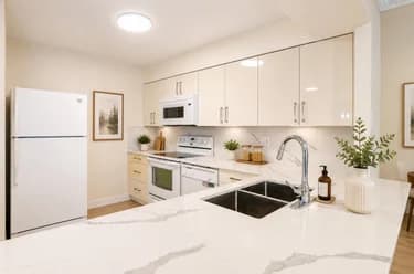 Condo for sale at 603 2468 E Broadway Vancouver British Columbia - MLS: R3155194