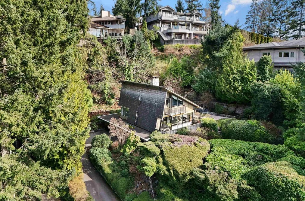 6035 EAGLERIDGE DRIVE, West Vancouver, BC — Residential for Sale - Photo 2