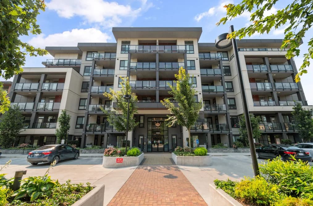 604 45505 CAMPUS DRIVE, Chilliwack, BC — Residential for Sale - Main Photo