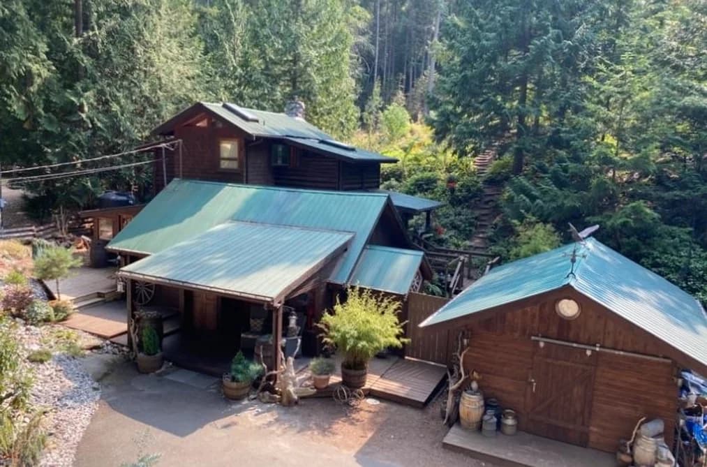 604 WAUGH ROAD, Mayne Island, BC — Residential for Sale - Main Photo