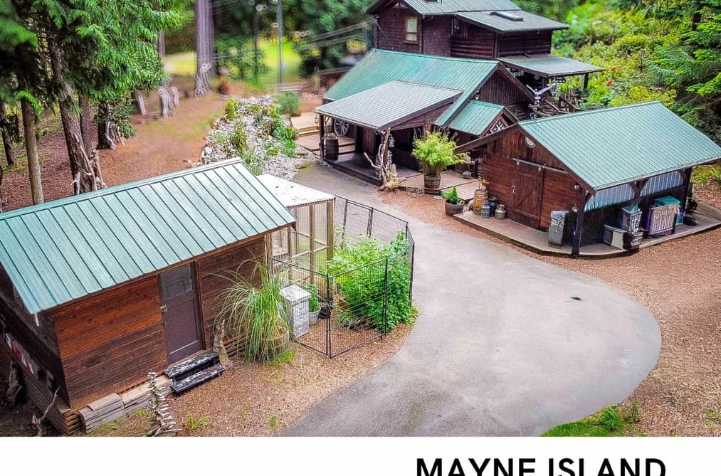 604 WAUGH ROAD, Mayne Island, BC — Residential for Sale - Main Photo