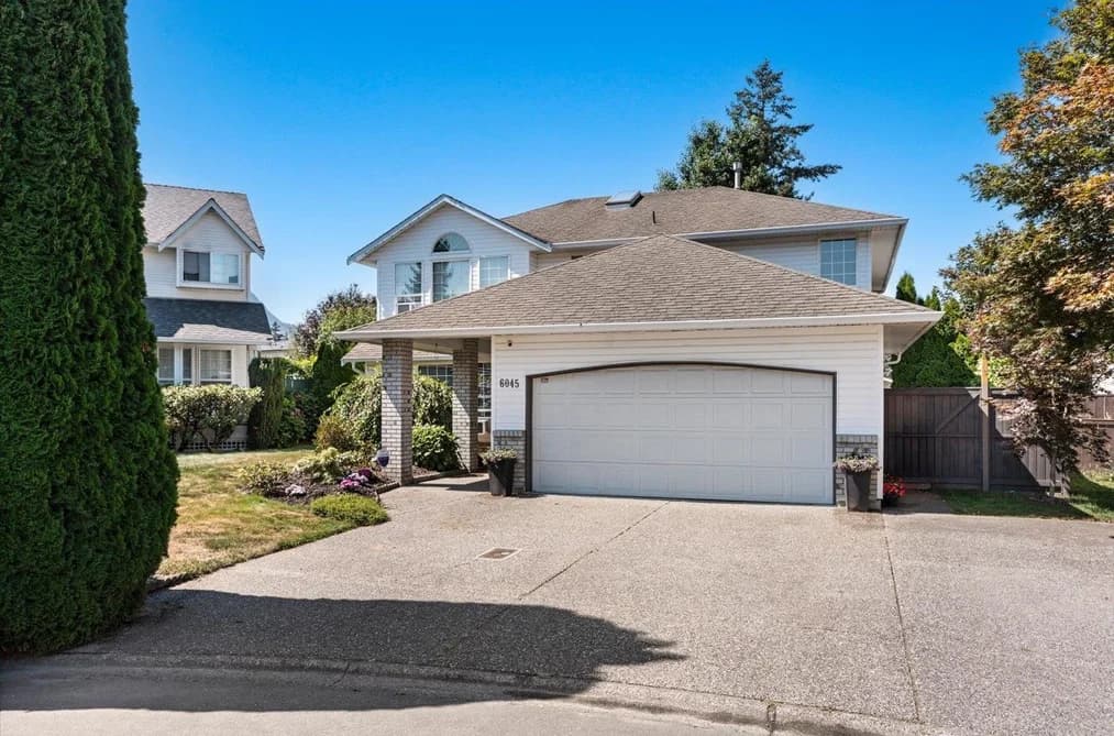 6045 GLENROY DRIVE, Chilliwack, BC — Residential for Sale - Photo 2