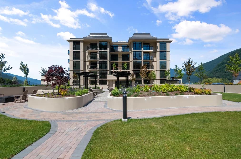 605 120 ESPLANADE AVENUE, Harrison Hot Springs, BC — Residential for Sale - Photo 2