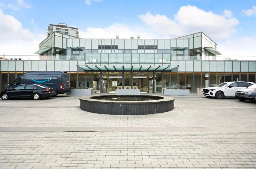 605 4730 LOUGHEED HIGHWAY, Burnaby, BC — Residential for Sale - Photo 2