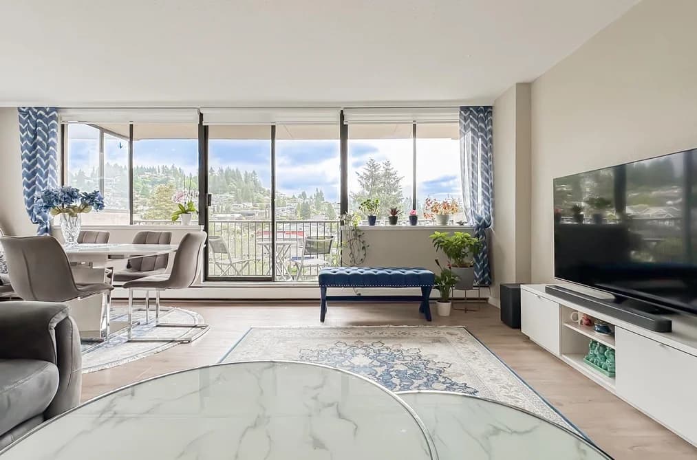 605 555 13TH STREET, West Vancouver, BC — Residential for Sale - Photo 2