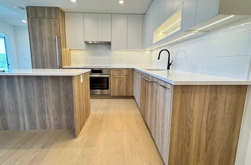605 8398 OAK STREET, Vancouver, BC — Residential for Sale - Photo 2