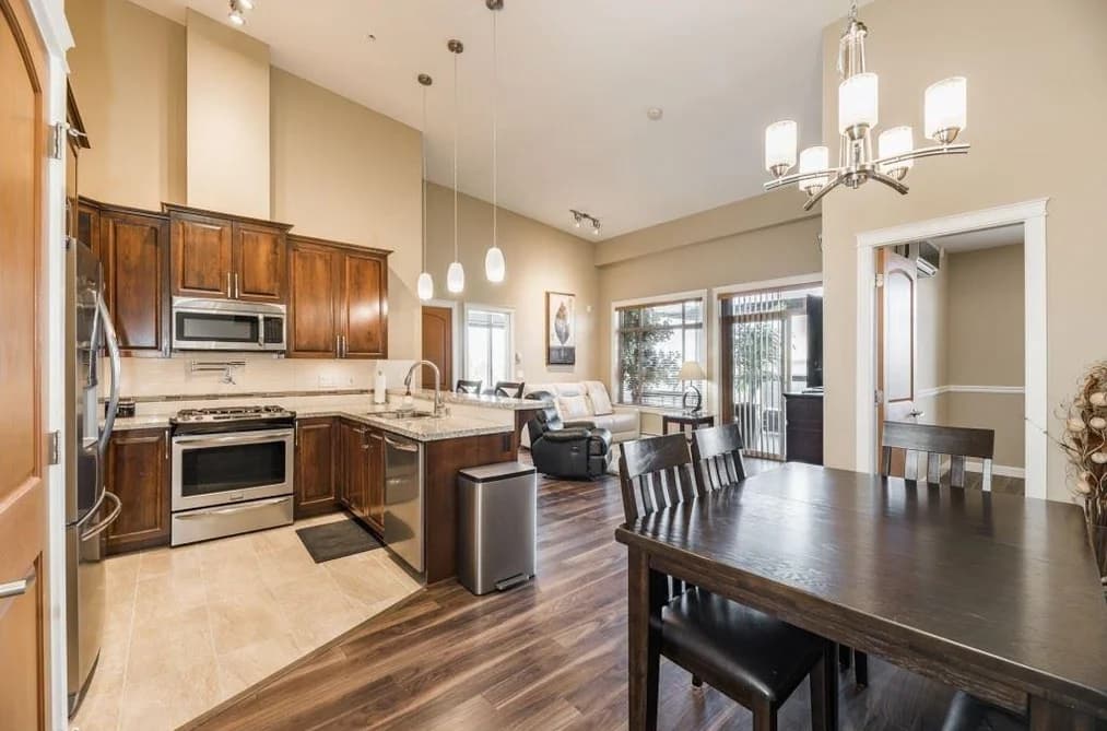 606 2860 TRETHEWEY STREET, Abbotsford, BC — Residential for Sale - Photo 2