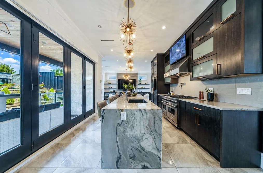 6069 PATRICK STREET, Burnaby, BC — Residential for Sale - Main Photo