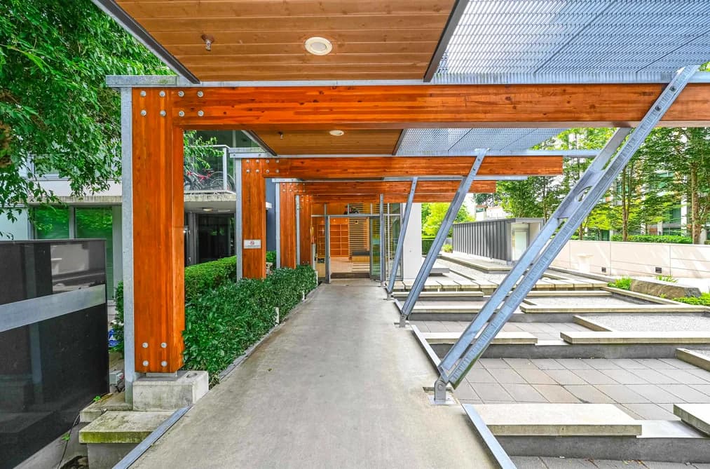 607 5728 BERTON AVENUE, Vancouver, BC — Residential for Sale - Photo 2