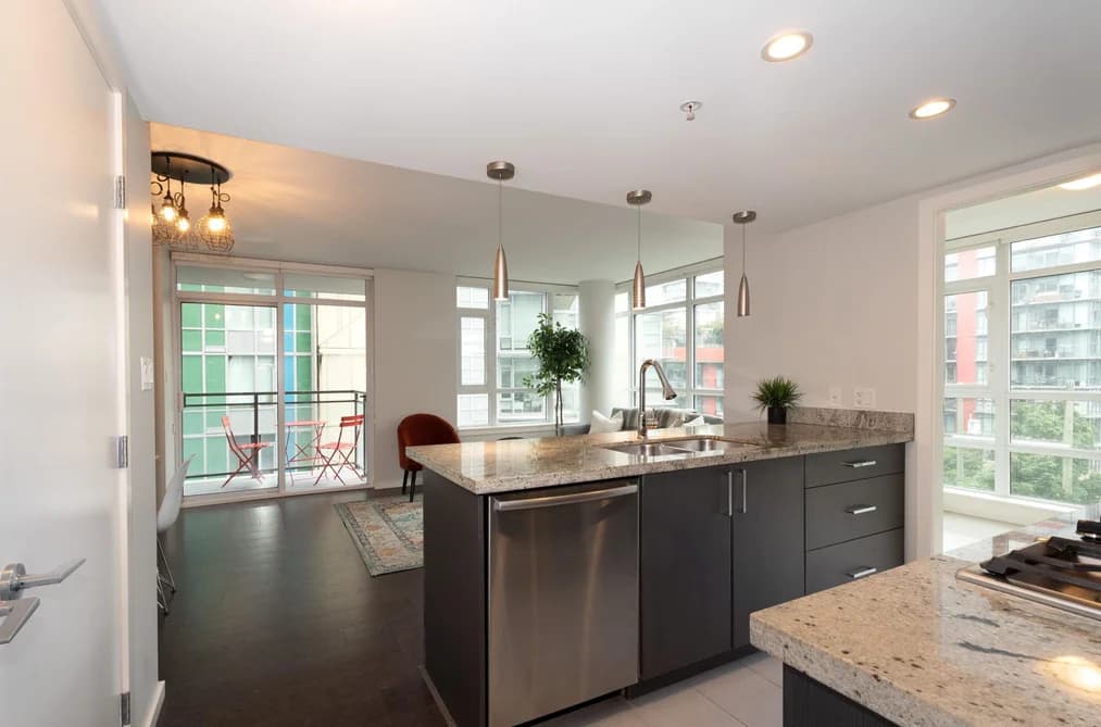 607 89 W 2ND AVENUE, Vancouver, BC — Residential for Sale - Photo 2