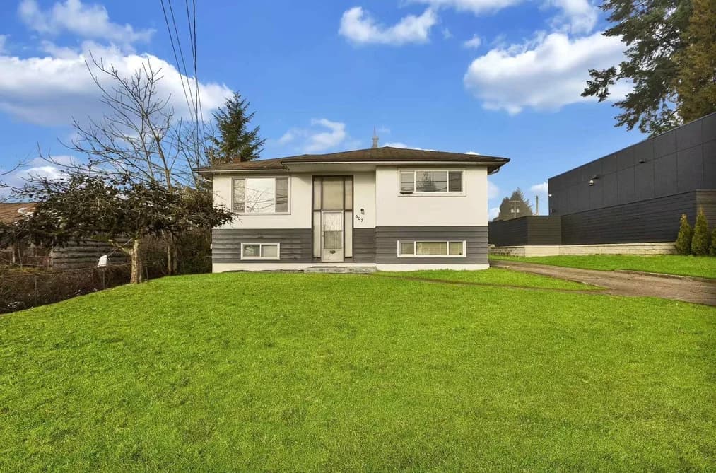 607 ALDERSON AVENUE, Coquitlam, BC — Residential for Sale - Main Photo
