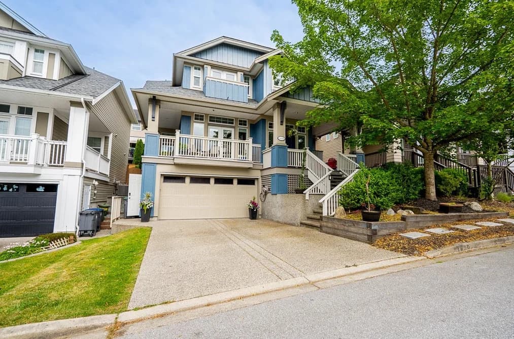 6074 163B STREET, Surrey, BC — Residential for Sale - Photo 2