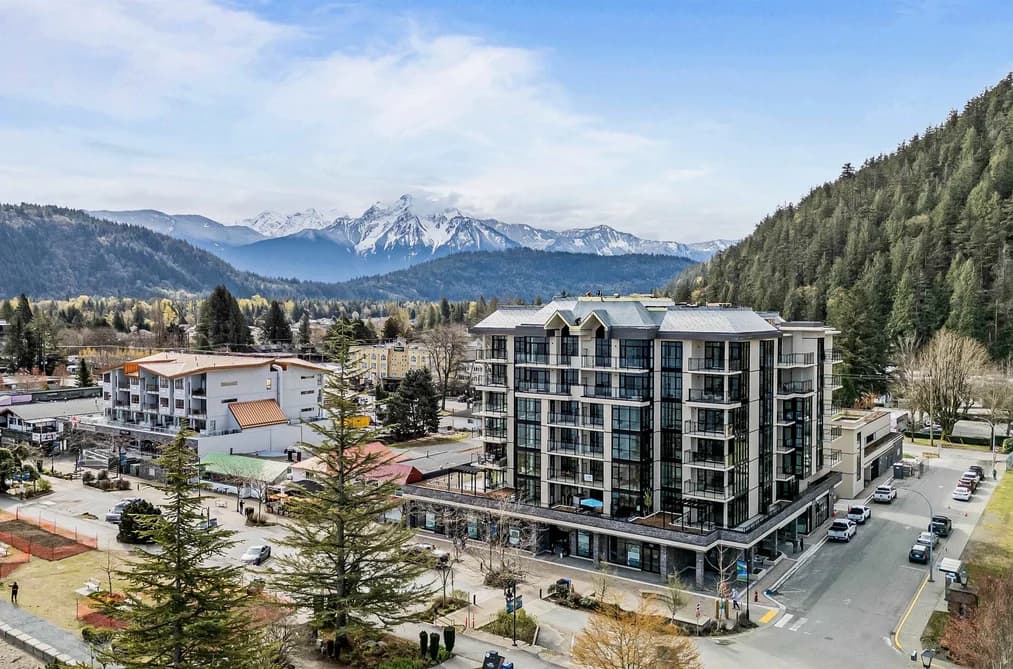 608 120 ESPLANADE AVENUE, Harrison Hot Springs, BC — Residential for Sale - Main Photo