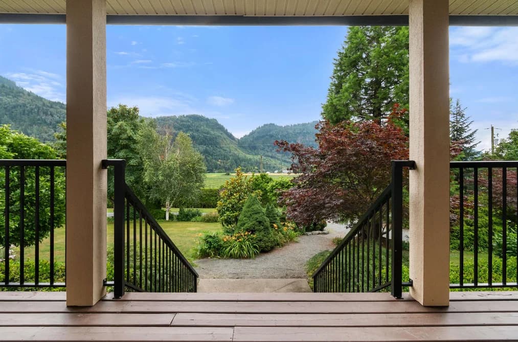 608 ARNOLD ROAD, Abbotsford, BC — Residential for Sale - Photo 2