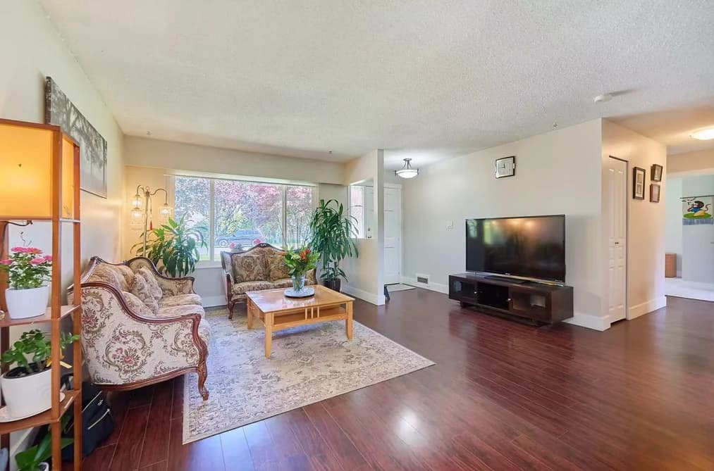 6086 49 AVENUE, Delta, BC — Residential for Sale - Photo 2